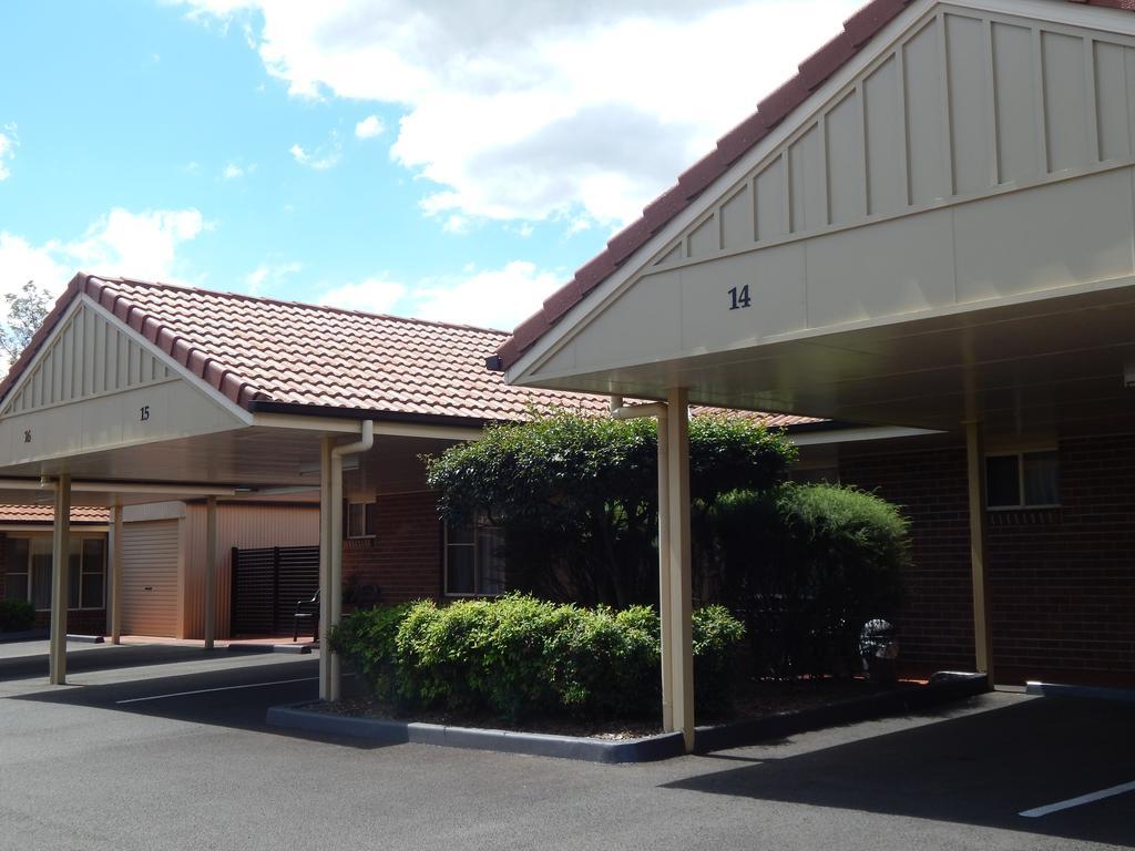 Cotswold Motor Inn Toowoomba Exterior foto